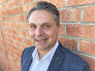 Alan Razzaghi Headshot